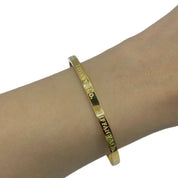 PULSERA T CON GRABADO GOLD